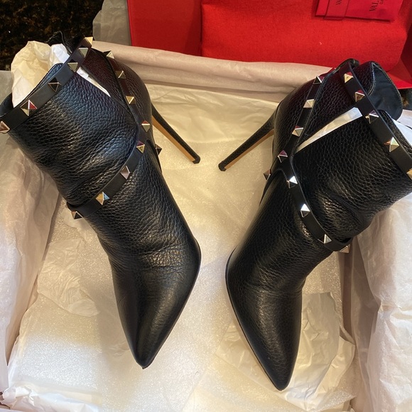 Valentino Rockstud heeled booties - Picture 3 of 10